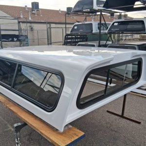 LEER 100R Mile High Deluxe Topper - Toyota Tacoma - Image 4