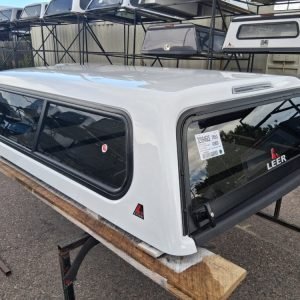 LEER 100R Mile High Deluxe Topper - Toyota Tacoma - Image 2