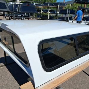 LEER 100R Mile High Deluxe Topper - Toyota Tacoma - Image 3