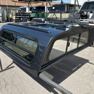 LEER 100R Mile High Deluxe Topper - Toyota Tacoma - Image 4